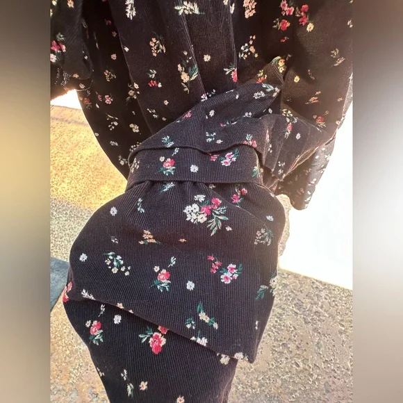 Time and Tru Black Floral Dress - Picture 4 of 8